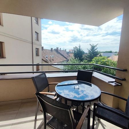Bajcsy Apartment Debrecen Eksteriør bilde