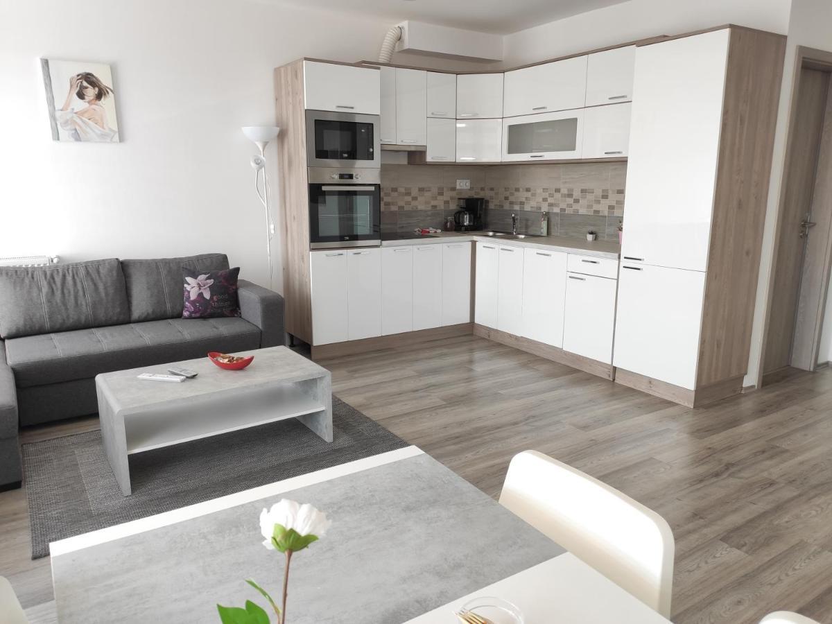 Bajcsy Apartment Debrecen Eksteriør bilde