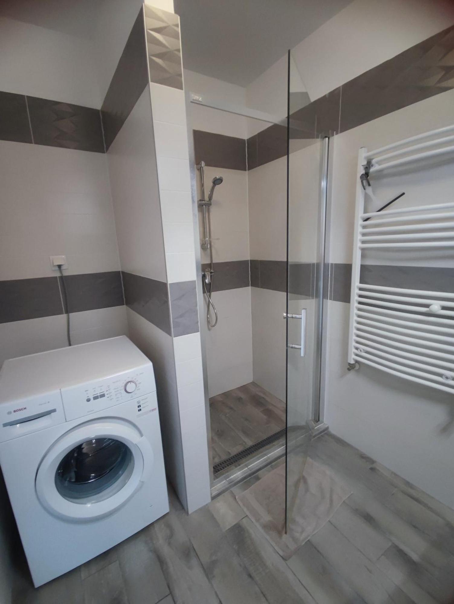 Bajcsy Apartment Debrecen Eksteriør bilde